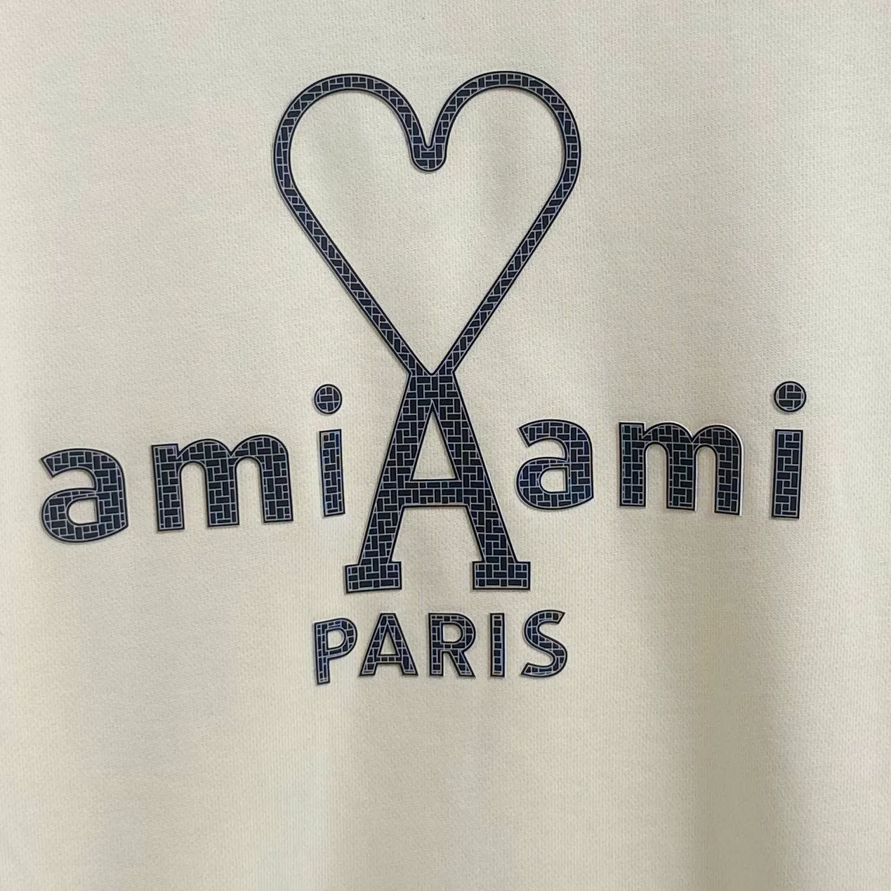 "𝙉𝙚𝙬⚜️Amy" 2026* Autumn and Winter New Arrival long-sleeved sweatshirt 460 grams Xinjiang cotton long-sleeved sweatshirt three-dimensional printed badge for men and women Same Style Size: S M L XL XXL Color: White Black Light Coffee Brown color Apricot color